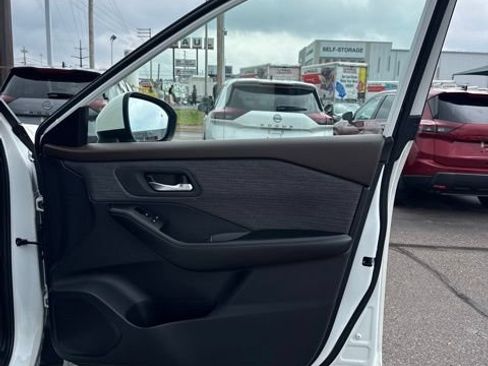 Certified 2023 Nissan Rogue SV AWD/4WD image 16