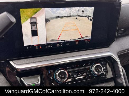 Used 2024 GMC Sierra 2500 Denali w/ Denali Reserve Package AWD/4WD image 17