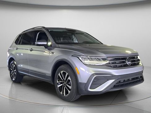 Certified 2023 Volkswagen Tiguan S FWD image 9