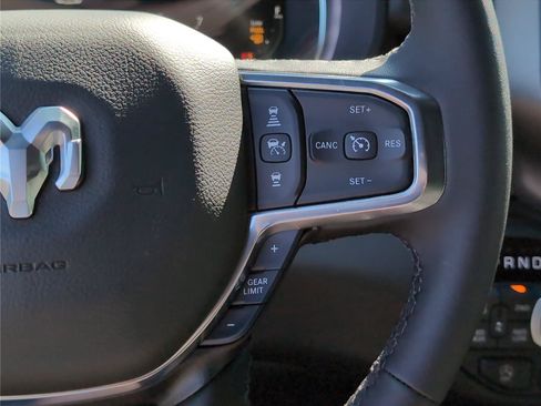 New 2026 RAM 1500 Laramie AWD/4WD image 32
