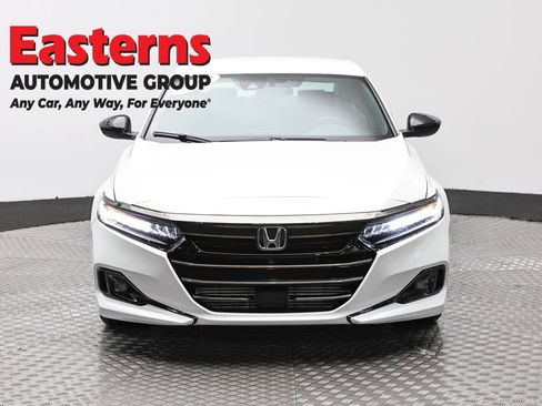 Used 2022 Honda Accord Sport image 2