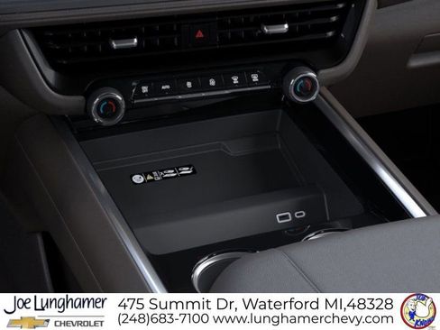 New 2026 Chevrolet Suburban LT image 23