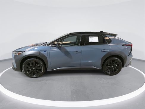 Used 2025 Subaru Solterra Touring image 8