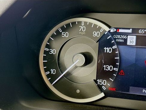 Certified 2022 Land Rover Defender 110 SE image 13