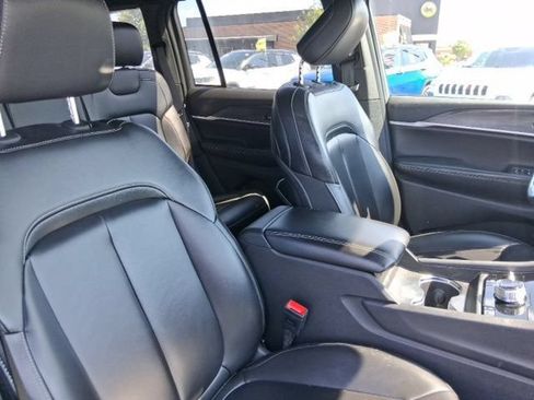 Used 2024 Jeep Grand Cherokee Limited 4xe AWD/4WD image 13