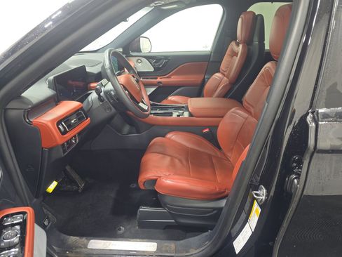 Used 2025 Lincoln Aviator Reserve w/ Equipment Group 201A image 13