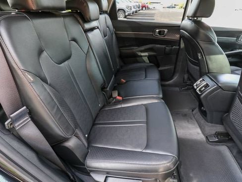 Used 2025 Kia Sorento S w/ Panoramic Sunroof Package FWD image 26