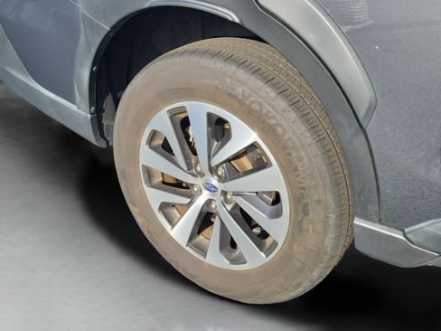 Used 2024 Subaru Outback Premium AWD/4WD image 22