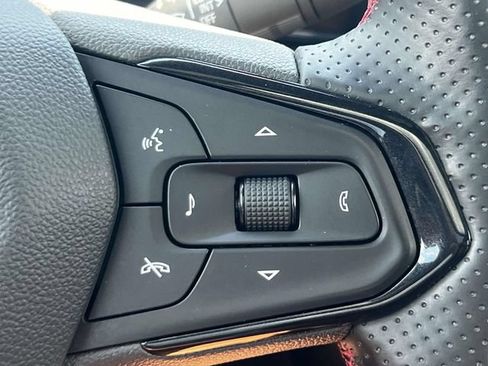 Used 2024 Chevrolet TrailBlazer RS w/ Convenience Package AWD/4WD image 24