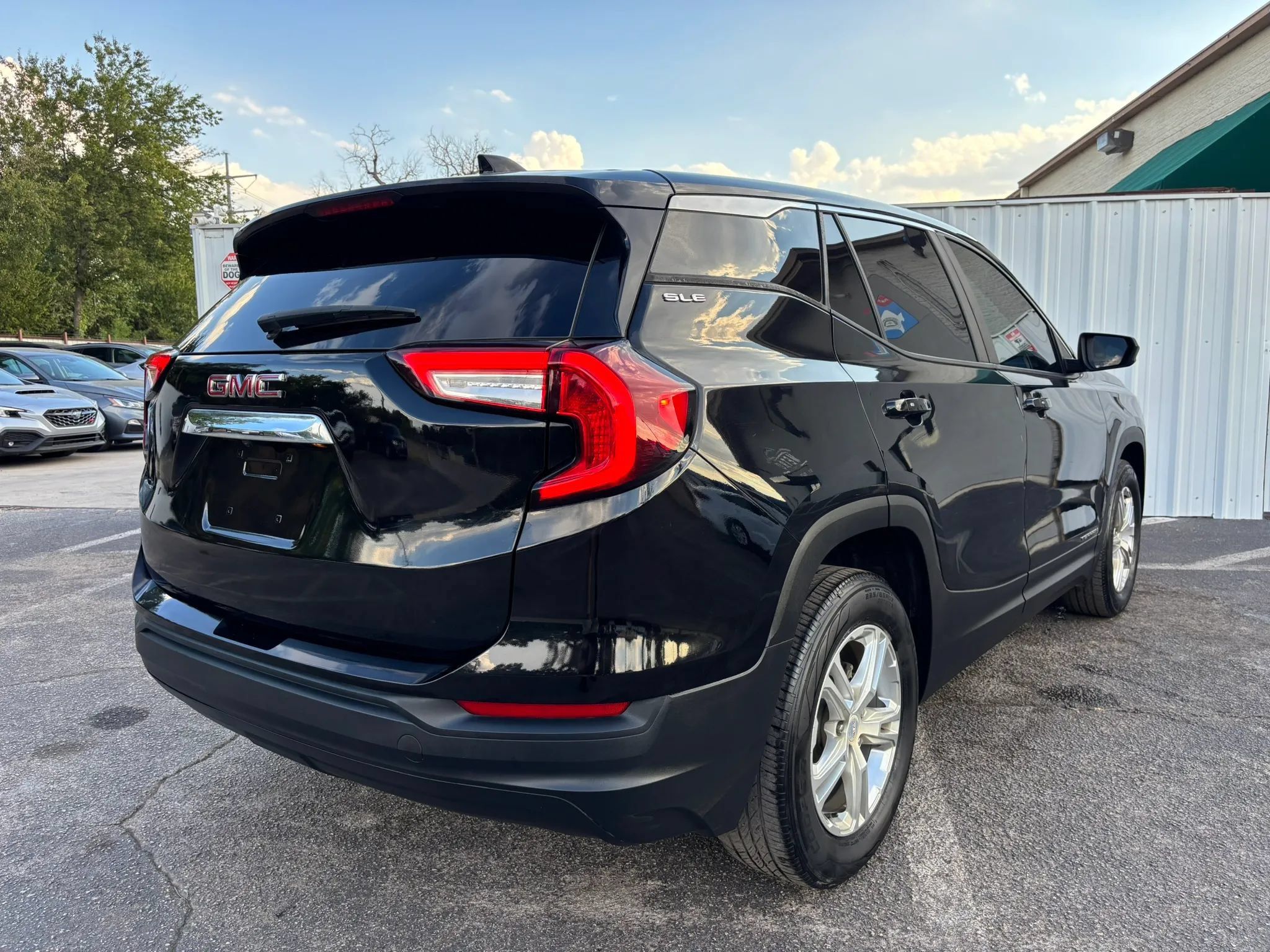 Used 2023 GMC Terrain SLE FWD image 5