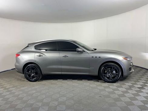 Used 2019 Maserati Levante GranLusso AWD/4WD image 2