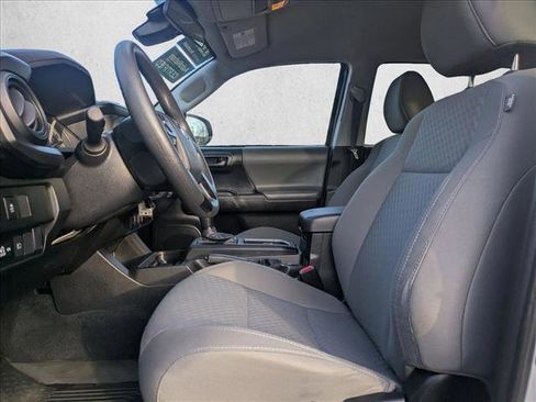 Used 2022 Toyota Tacoma SR image 19