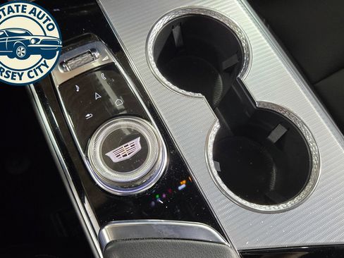 Used 2024 Cadillac Lyriq Tech AWD/4WD image 18