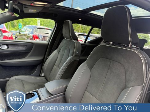 Certified 2023 Volvo XC40 Recharge Ultimate w/ Protection Package Premier AWD/4WD image 18