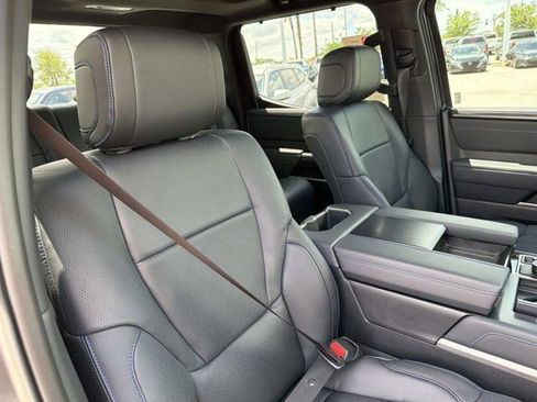 New 2026 Toyota Tundra Platinum AWD/4WD image 18
