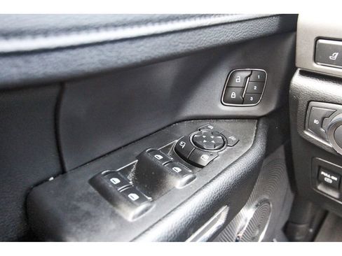 Used 2021 Ford Expedition XLT image 14