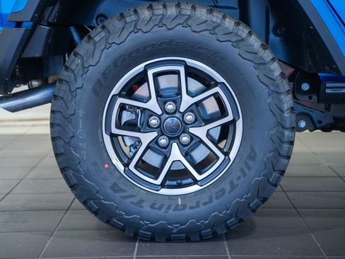 New 2026 Jeep Wrangler Unlimited Rubicon AWD/4WD image 18