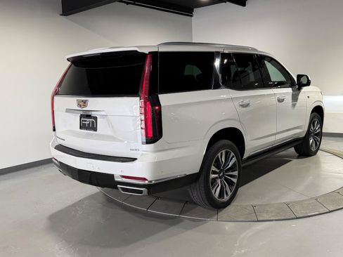 Used 2025 Cadillac Escalade Premium Luxury w/ Touring Package AWD/4WD image 10