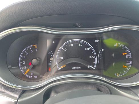 Used 2021 Jeep Grand Cherokee Laredo X AWD/4WD image 18