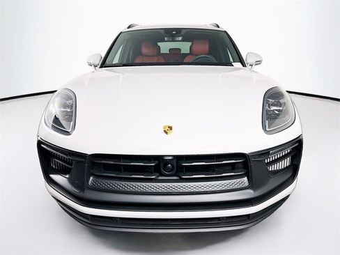 New 2026 Porsche Macan GTS image 6