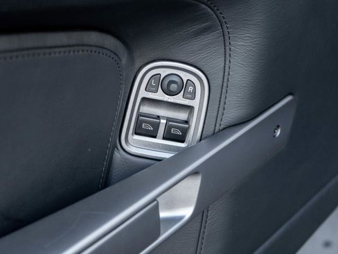 Used 2009 Aston Martin DB9 Volante image 16