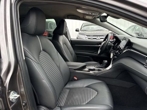 Used 2024 Toyota Camry SE FWD image 27