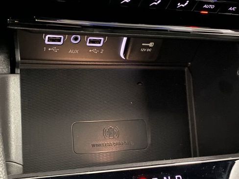 New 2025 Jeep Grand Cherokee Altitude image 24