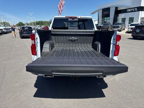 New 2026 Chevrolet Silverado 1500 High Country AWD/4WD image 32
