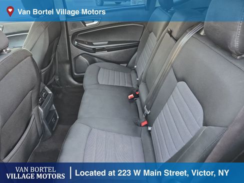 Used 2020 Ford Edge SE image 23