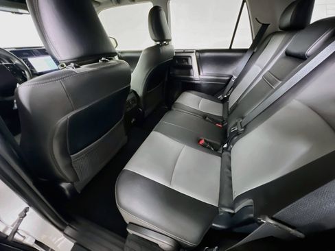 Used 2020 Toyota 4Runner SR5 Premium w/ Moonroof Package RWD image 29