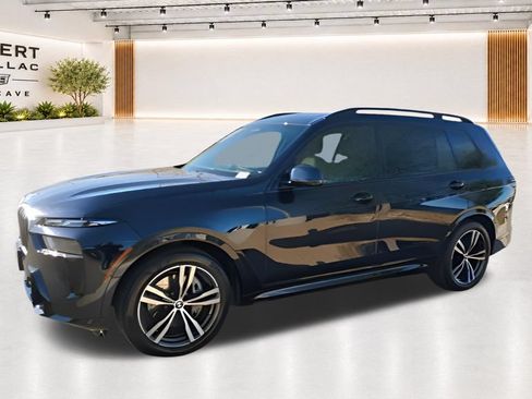 Used 2023 BMW X7 xDrive40i w/ M Sport Package AWD/4WD image 5