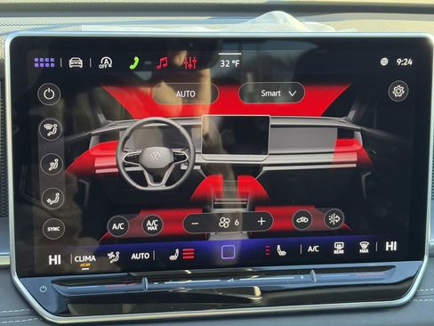 New 2026 Volkswagen Tiguan SE FWD image 26