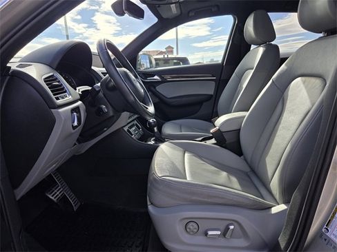 Used 2016 Audi Q3 2.0T Premium Plus w/ Technology Package image 4