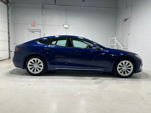 Used 2018 Tesla Model S 100D image 2