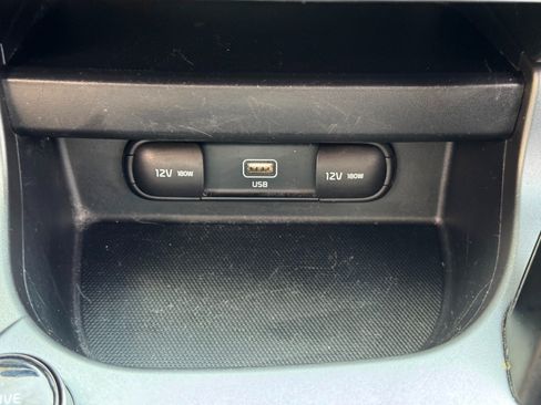 Used 2021 Kia Seltos S FWD image 26