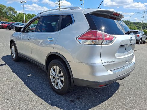Used 2016 Nissan Rogue SV AWD/4WD image 5