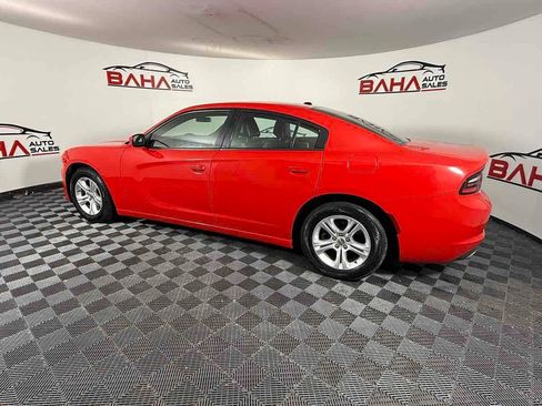Used 2021 Dodge Charger SXT w/ Leather Interior Group RWD image 8