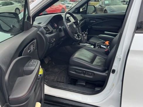 Used 2022 Honda Pilot Black Edition image 17