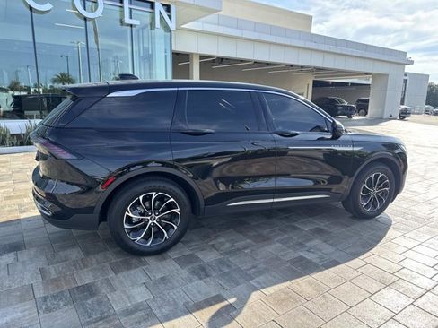 Certified 2025 Lincoln Nautilus Premier image 2