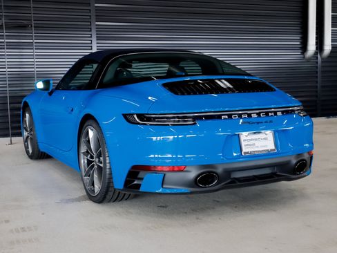 Certified 2022 Porsche 911 Targa 4S AWD/4WD image 3