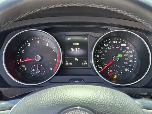 Used 2020 Volkswagen Tiguan SE image 17