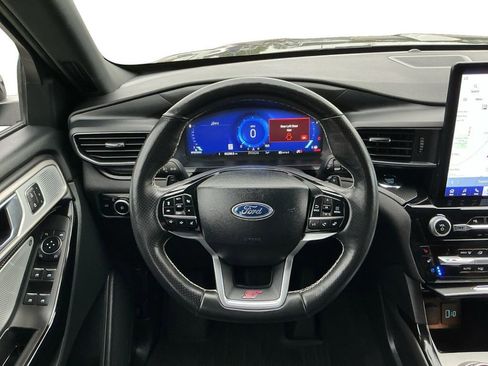 Used 2024 Ford Explorer ST w/ Equipment Group 401A AWD/4WD image 18