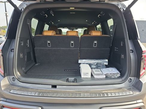 New 2026 Nissan Armada SL w/ Captain's Chari Seat Package image 16