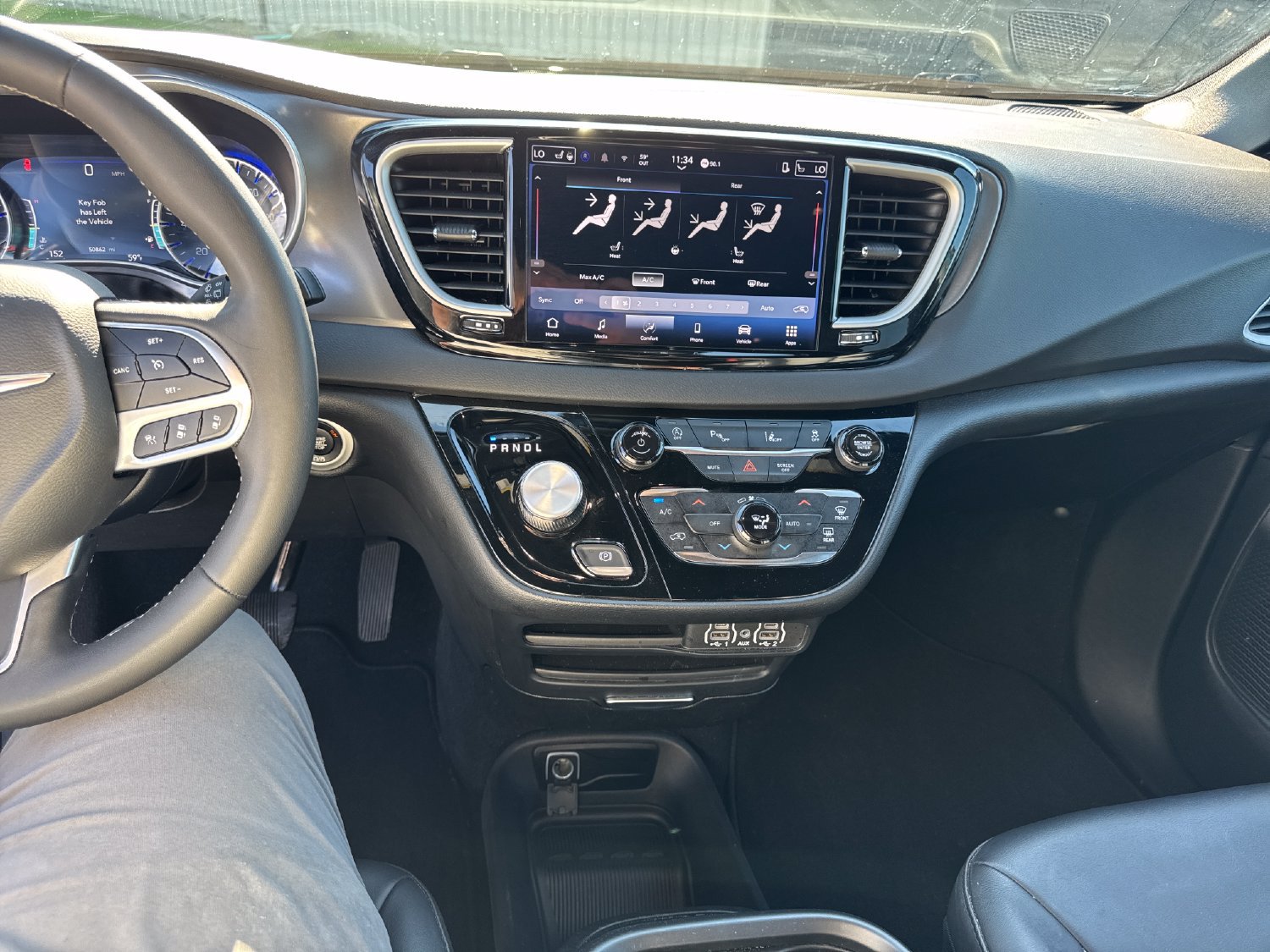 Used 2025 Chrysler Pacifica Select FWD image 17