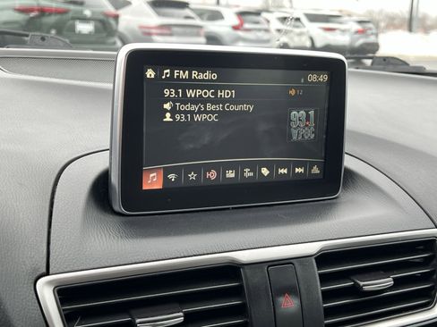 Used 2016 MAZDA MAZDA3 i Sport w/ Preferred Equipment Package image 18