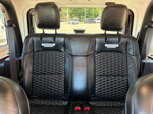 Used 2019 Jeep Wrangler Sport AWD/4WD image 40