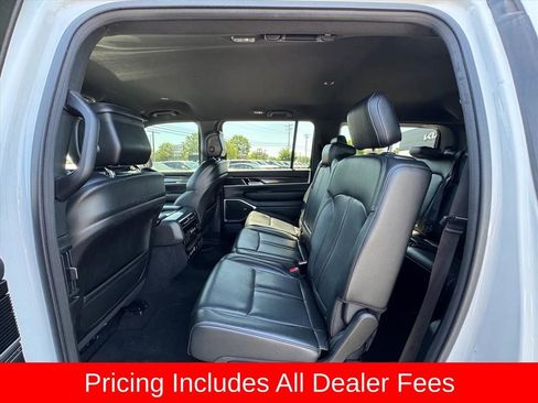 Used 2024 Jeep Wagoneer 2WD image 12