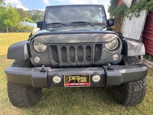Used 2017 Jeep Wrangler Unlimited Sport AWD/4WD image 2