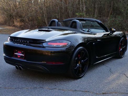 Used 2018 Porsche 718 Boxster S image 27