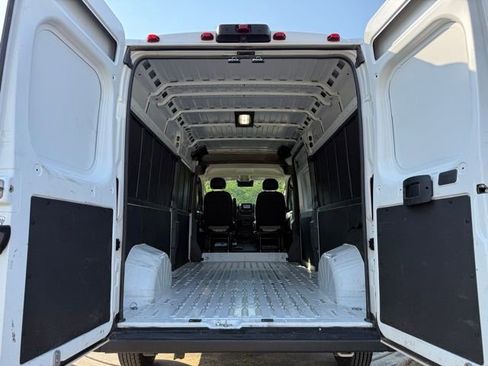 Used 2024 RAM ProMaster 2500 w/ Convenience Group FWD image 27